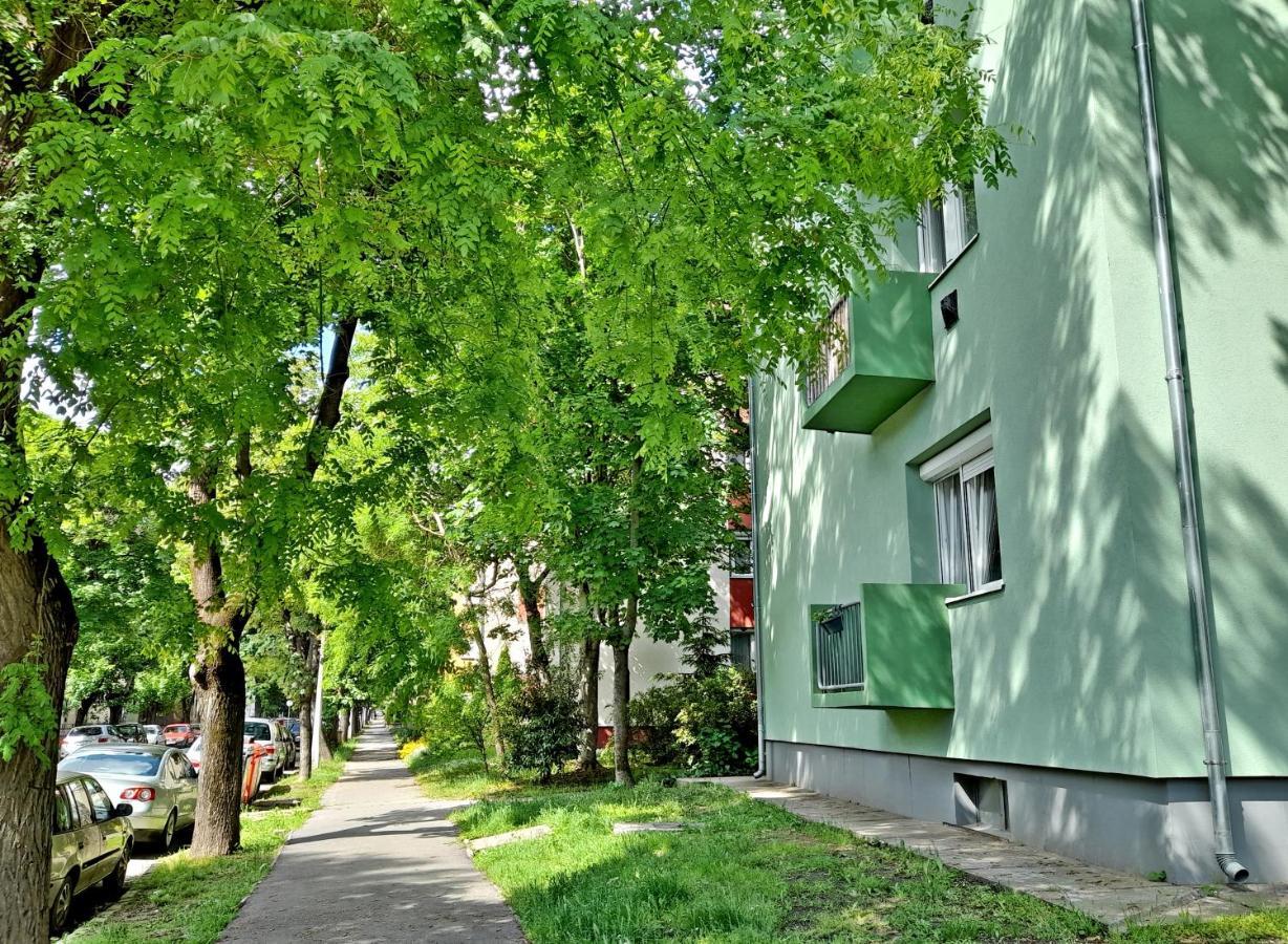 Апартаменты Pecs Park Экстерьер фото